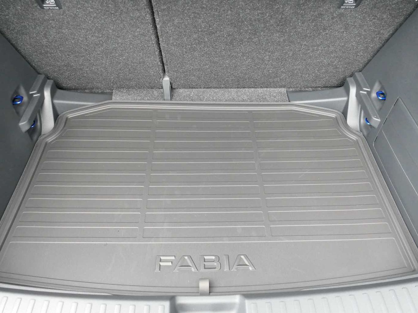SKODA Fabia 1.0 MPI (80ps) Colour Edition Hatchback